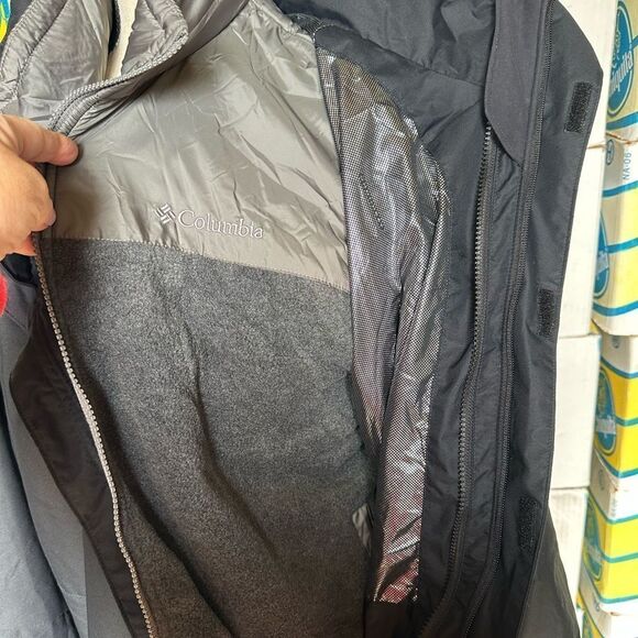 Columbia Black Hooded Jacket - Picture 3 of 7